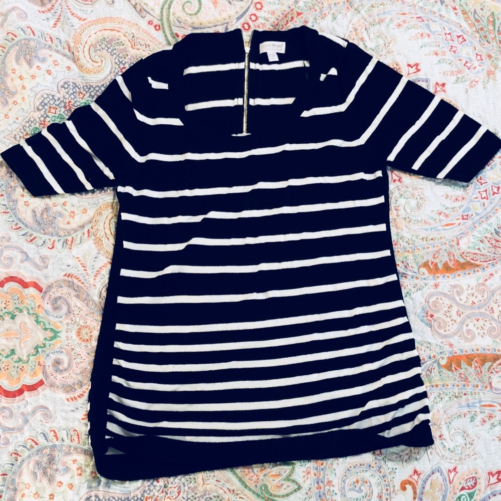 Short sleeve maternity top